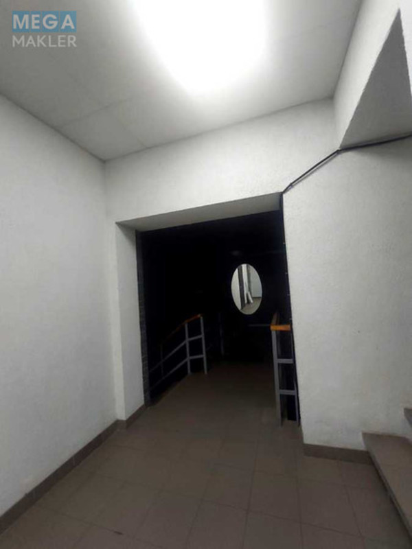 Оренда 1 кімнатної квартири, <a class="location-link" href="/kiev/" title="Недвижимость Київ">Київ</a>, <a class="location-link" href="/kiev/solomenskij/" title="Недвижимость Солом'янський район">Солом'янський р-н</a>, Залізнична вул., 32 (изображение 12)