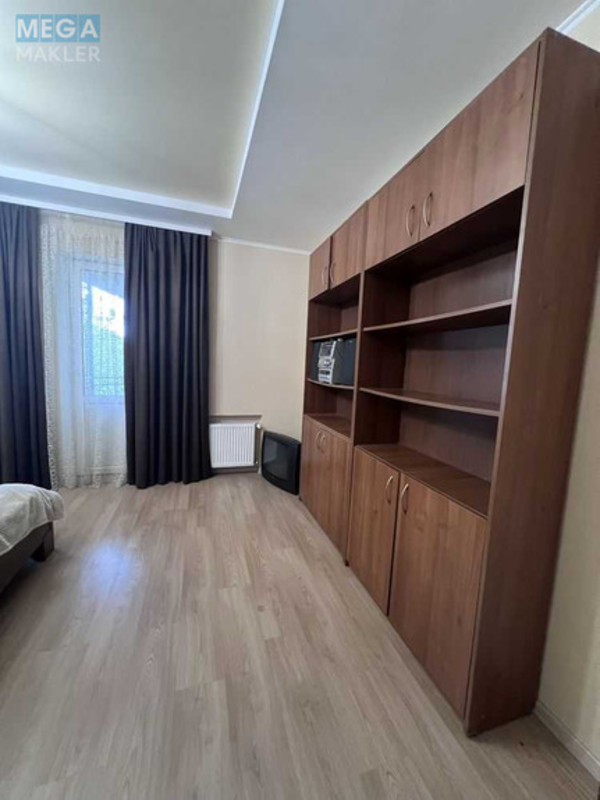 Продаж дома, 4&nbsp;поверху, 244&nbsp;кв.м, 4&nbsp;кімнати, ділянка 6&nbsp;соток, <a class="location-link" href="/glevaha/" title="Недвижимость Глеваха">Глеваха</a>, Лінія 15, 51А (изображение 5)