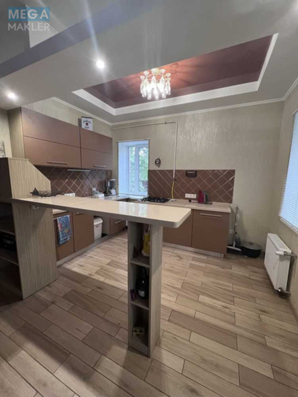 Продаж дома, 4&nbsp;поверху, 244&nbsp;кв.м, 4&nbsp;кімнати, ділянка 6&nbsp;соток, <a class="location-link" href="/glevaha/" title="Недвижимость Глеваха">Глеваха</a>, Лінія 15, 51А (изображение 10)