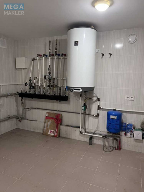 Продаж дома, 4&nbsp;поверху, 244&nbsp;кв.м, 4&nbsp;кімнати, ділянка 6&nbsp;соток, <a class="location-link" href="/glevaha/" title="Недвижимость Глеваха">Глеваха</a>, Лінія 15, 51А (изображение 12)