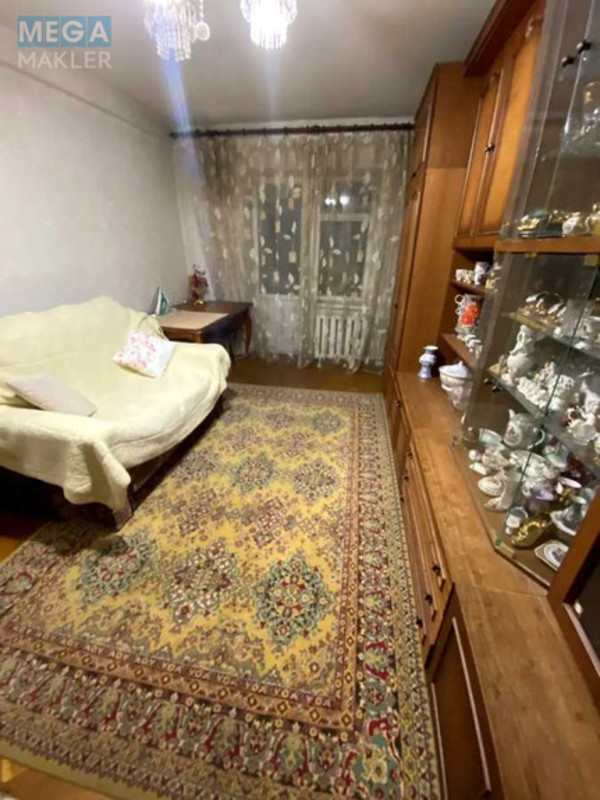 Оренда 3 кімнатної квартири, <a class="location-link" href="/kiev/" title="Недвижимость Київ">Київ</a>, <a class="location-link" href="/kiev/podolskij/" title="Недвижимость Подільський район">Подільський р-н</a>, Светлицкого ул., 30/20б (изображение 9)