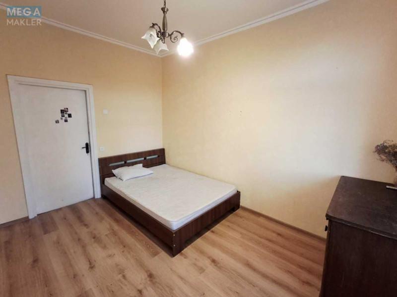 Продаж 2 кімнатної квартири (51/30/8), 5 пов. 5 пов. будинку, <a class="location-link" href="/kiev/" title="Недвижимость Київ">Київ</a>, <a class="location-link" href="/kiev/solomenskij/" title="Недвижимость Солом'янський район">Солом'янський р-н</a>, Івана Світличного вул., 6 (изображение 2)