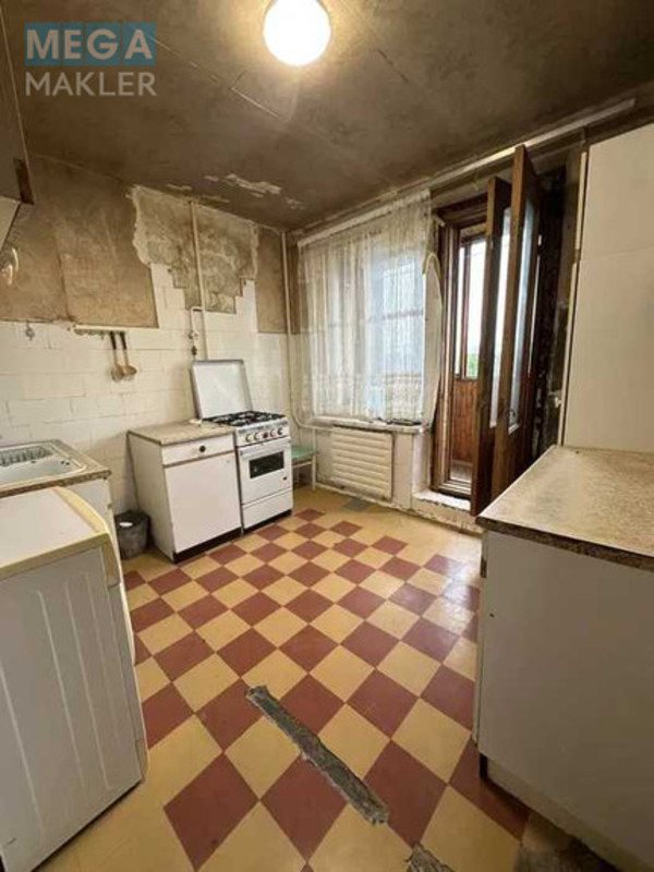 Продаж 3 кімнатної квартири (71/46/8), 6 пов. 16 пов. будинку, <a class="location-link" href="/kiev/" title="Недвижимость Київ">Київ</a>, <a class="location-link" href="/kiev/dneprovskij/" title="Недвижимость Дніпровський район">Дніпровський р-н</a>, Князя Романа Мстиславича вул., 8 (изображение 2)