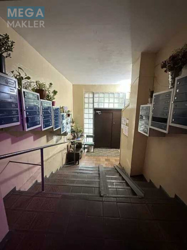 Продаж 3 кімнатної квартири (71/46/8), 6 пов. 16 пов. будинку, <a class="location-link" href="/kiev/" title="Недвижимость Київ">Київ</a>, <a class="location-link" href="/kiev/dneprovskij/" title="Недвижимость Дніпровський район">Дніпровський р-н</a>, Князя Романа Мстиславича вул., 8 (изображение 7)