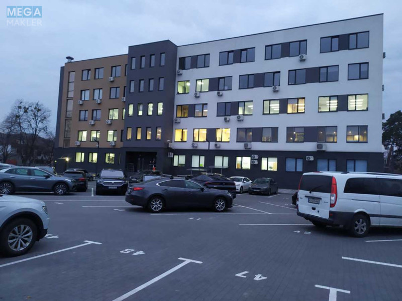 Оренда комерційної нерухомості, 64&nbsp;кв.м, под офис, <a class="location-link" href="/kiev/" title="Недвижимость Київ">Київ</a>, <a class="location-link" href="/kiev/dneprovskij/" title="Недвижимость Дніпровський район">Дніпровський р-н</a>, Уинстона Черчилля ул., 1 (изображение 2)