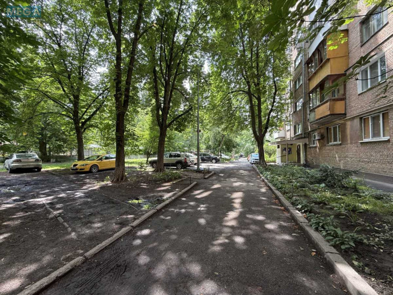 Продаж 2 кімнатної квартири (44/28/7), 4 пов. 9 пов. будинку, <a class="location-link" href="/kiev/" title="Недвижимость Київ">Київ</a>, <a class="location-link" href="/kiev/pecherskij/" title="Недвижимость Печерський район">Печерський р-н</a>, Лесі Українки бульв., 24б (изображение 4)