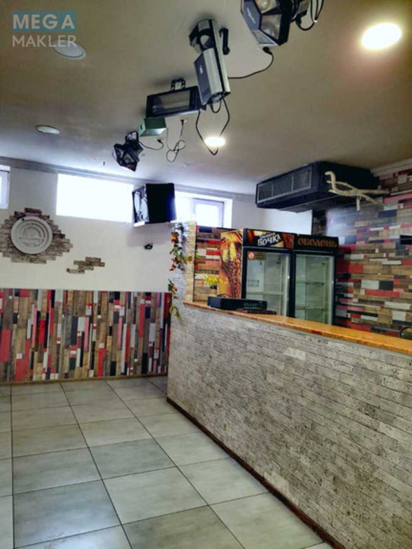 Оренда комерційної нерухомості, 140&nbsp;кв.м, <a class="location-link" href="/dneprodzerzhinsk/" title="Недвижимость Кам'янське">Каменское</a>, Центральная, 103 (изображение 3)