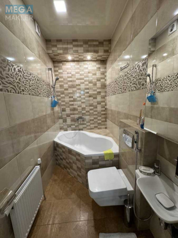 Продаж 5 кімнатної квартири (229/?/?), 10 пов. 10 пов. будинку, <a class="location-link" href="/dnepropetrovsk/" title="Недвижимость Дніпра">Дніпро</a>, Космічна, 9А (изображение 13)