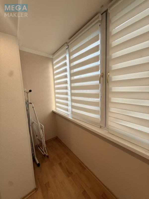 Оренда 3 кімнатної квартири, <a class="location-link" href="/kiev/" title="Недвижимость Київ">Київ</a>, <a class="location-link" href="/kiev/dneprovskij/" title="Недвижимость Дніпровський район">Дніпровський р-н</a>, Ивана Миколайчука ул., 3/1 (изображение 4)