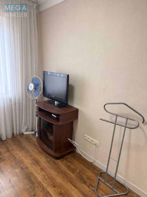 Оренда 3 кімнатної квартири, <a class="location-link" href="/kiev/" title="Недвижимость Київ">Київ</a>, <a class="location-link" href="/kiev/dneprovskij/" title="Недвижимость Дніпровський район">Дніпровський р-н</a>, Ивана Миколайчука ул., 3/1 (изображение 9)