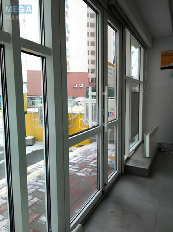 Продаж комерційної нерухомості, 65&nbsp;кв.м, под офис, <a class="location-link" href="/kiev/" title="Недвижимость Київ">Київ</a>, <a class="location-link" href="/kiev/darnickij/" title="Недвижимость Дарницький район">Дарницький р-н</a>, Александра Мишуги ул., 10 (изображение 8)