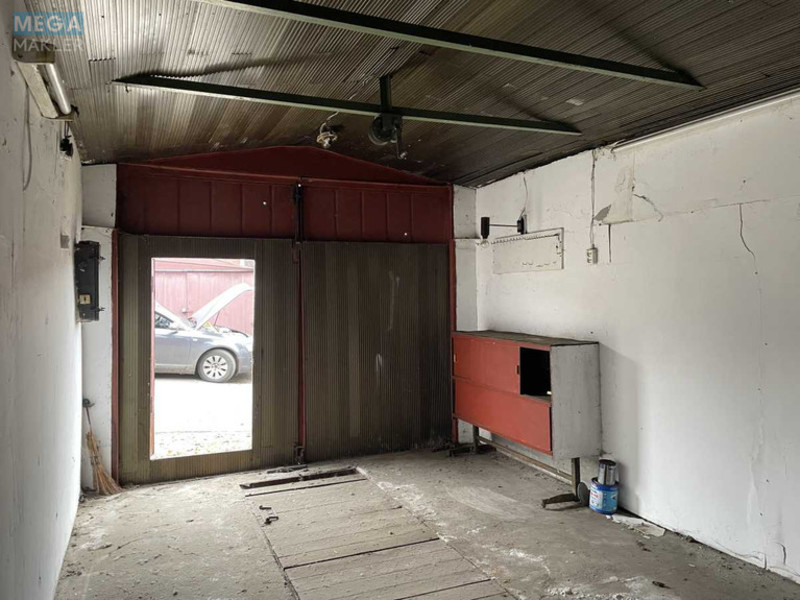 Продаж комерційної нерухомості, 35&nbsp;кв.м, <a class="location-link" href="/kiev/" title="Недвижимость Київ">Київ</a>, <a class="location-link" href="/kiev/solomenskij/" title="Недвижимость Солом'янський район">Солом'янський р-н</a>, Юліуса Фучика вул., 12 (изображение 4)