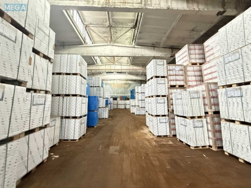 Оренда комерційної нерухомості, 670&nbsp;кв.м, под склад, <a class="location-link" href="/kiev/" title="Недвижимость Київ">Київ</a>, <a class="location-link" href="/kiev/solomenskij/" title="Недвижимость Солом'янський район">Солом'янський р-н</a>, Миколи Василенка вул., 5 (изображение 4)