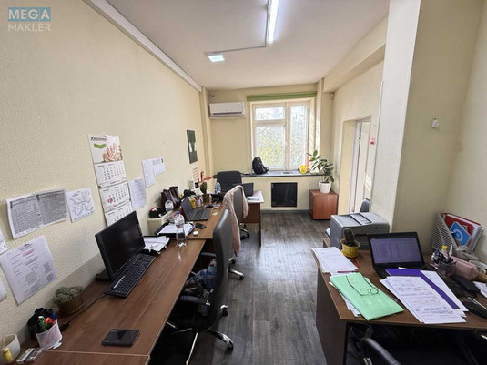 Оренда комерційної нерухомості, 201 кв.м, под офис, <a class="location-link" href="/kiev/" title="Недвижимость Київ">Київ</a>, <a class="location-link" href="/kiev/solomenskij/" title="Недвижимость Солом'янський район">Солом'янський р-н</a>, Миколи Василенка вул., 5 (изображение 3)