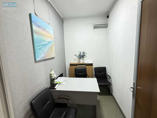 Оренда комерційної нерухомості, 201 кв.м, под офис, <a class="location-link" href="/kiev/" title="Недвижимость Київ">Київ</a>, <a class="location-link" href="/kiev/solomenskij/" title="Недвижимость Солом'янський район">Солом'янський р-н</a>, Миколи Василенка вул., 5 (изображение 4)