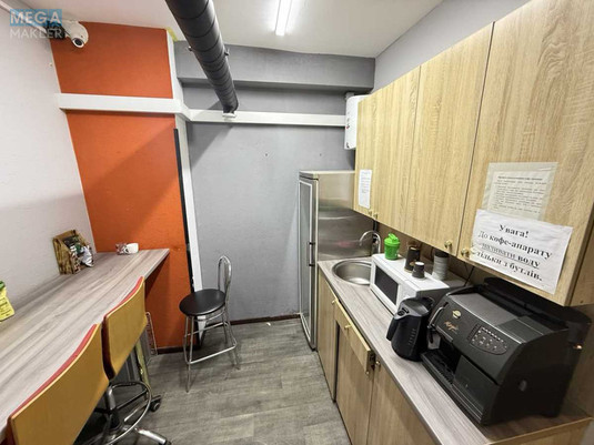 Оренда комерційної нерухомості, 201 кв.м, под офис, <a class="location-link" href="/kiev/" title="Недвижимость Київ">Київ</a>, <a class="location-link" href="/kiev/solomenskij/" title="Недвижимость Солом'янський район">Солом'янський р-н</a>, Миколи Василенка вул., 5 (изображение 5)