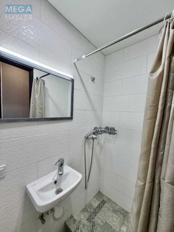 Оренда 1 кімнатної квартири, <a class="location-link" href="/odessa/" title="Недвижимость Одеса">Одеса</a>, <a class="location-link" href="/odessa/kievskij/" title="Недвижимость Київський район">Київський р-н</a>, Небесной Сотни, 111 (изображение 4)