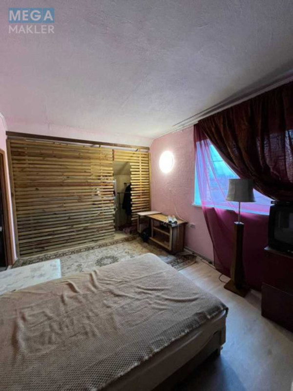 Продаж дома, 2 поверху, 115 кв.м, 4 кімнати, ділянка 6 соток, <a class="location-link" href="/kiev/" title="Недвижимость Київ">Київ</a>, <a class="location-link" href="/kiev/darnickij/" title="Недвижимость Дарницький район">Дарницький р-н</a>, 80-а Садова вул. (изображение 8)