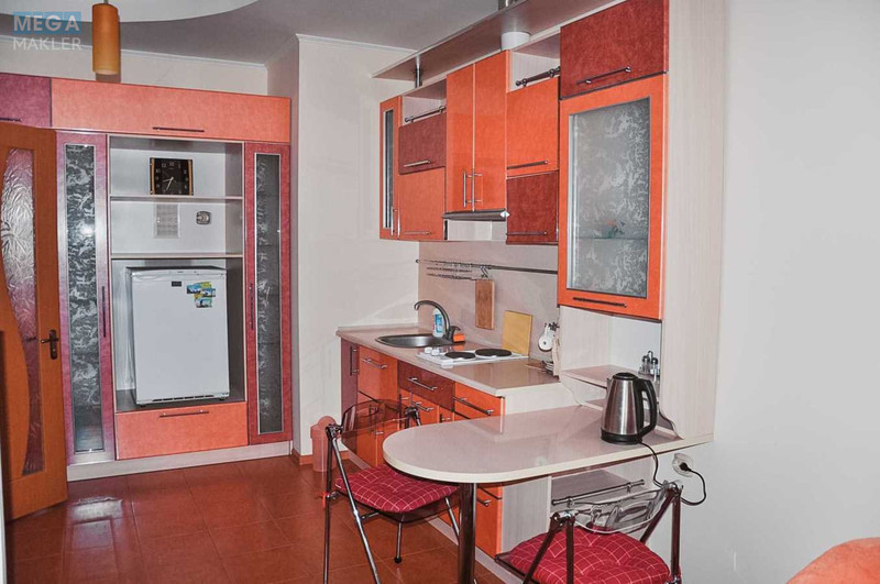 Оренда 1 кімнатної квартири, <a class="location-link" href="/odessa/" title="Недвижимость Одеса">Одеса</a>, <a class="location-link" href="/odessa/primorskij/" title="Недвижимость Приморський район">Приморський р-н</a>, Среднефонтанская, 19б (изображение 7)