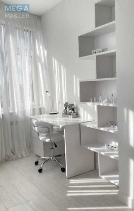 Оренда 3 кімнатної квартири, <a class="location-link" href="/kiev/" title="Недвижимость Київ">Київ</a>, <a class="location-link" href="/kiev/pecherskij/" title="Недвижимость Печерський район">Печерський р-н</a>, Лесі Українки бульв., 7б (изображение 9)