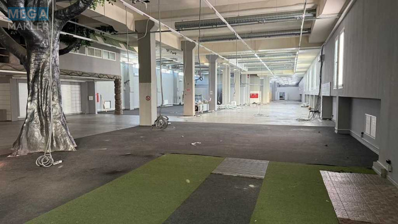 Оренда комерційної нерухомості, 1 800 кв.м, под магазин, <a class="location-link" href="/kiev/" title="Недвижимость Київ">Київ</a>, <a class="location-link" href="/kiev/obolonskij/" title="Недвижимость Оболонський район">Оболонський р-н</a>, Кирилівська вул., 160 (изображение 4)