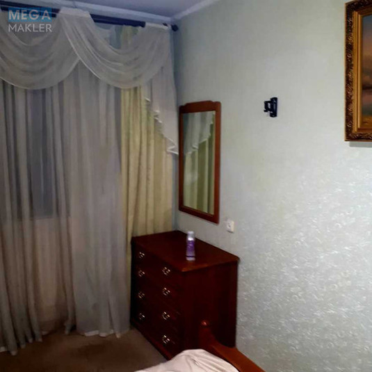 Оренда 2 кімнатної квартири, <a class="location-link" href="/kiev/" title="Недвижимость Київ">Київ</a>, <a class="location-link" href="/kiev/solomenskij/" title="Недвижимость Солом'янський район">Солом'янський р-н</a>, Нововокзальна вул., 21 (изображение 8)