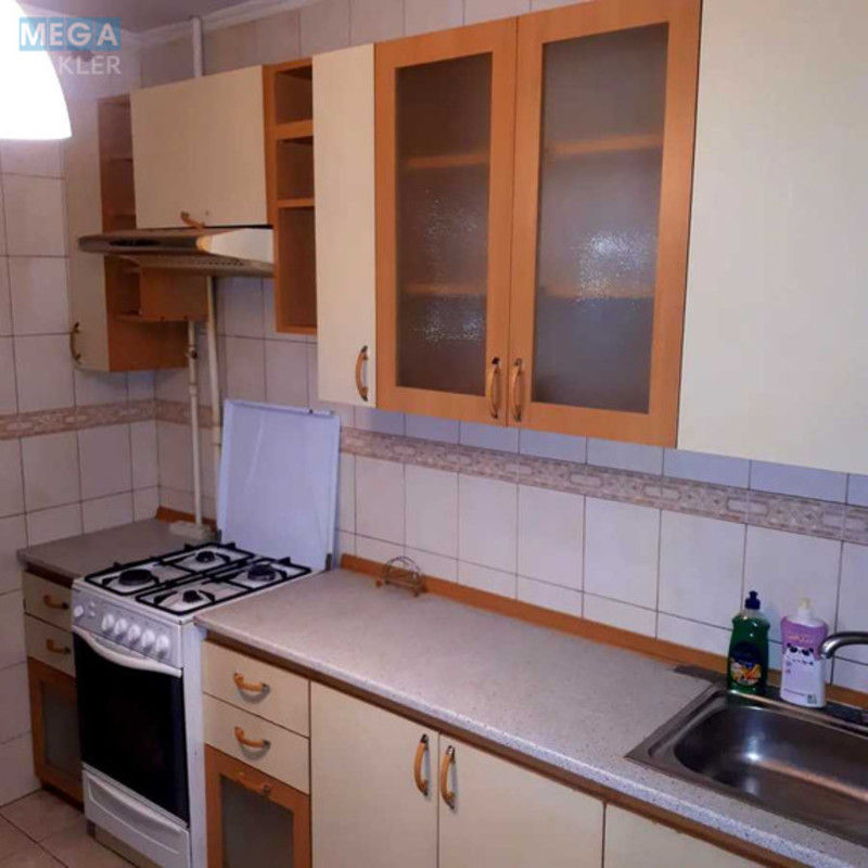 Оренда 2 кімнатної квартири, <a class="location-link" href="/kiev/" title="Недвижимость Київ">Київ</a>, <a class="location-link" href="/kiev/solomenskij/" title="Недвижимость Солом'янський район">Солом'янський р-н</a>, Нововокзальна вул., 21 (изображение 18)