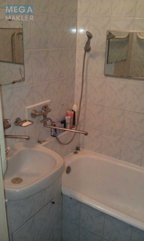 Оренда кімнати (підселення), <a class="location-link" href="/kiev/" title="Недвижимость Київ">Київ</a>, <a class="location-link" href="/kiev/svyatoshinskij/" title="Недвижимость Святошинський район">Святошинський р-н</a>, Прилужная ул., 8 (изображение 3)