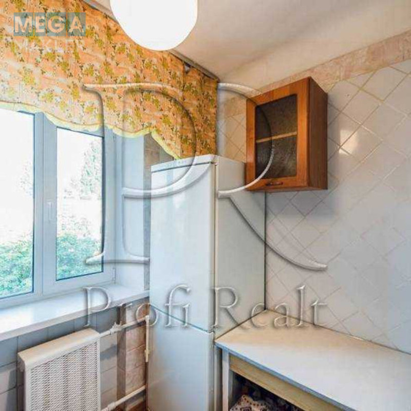 Продаж 3 кімнатної квартири (57/41/6), 5 пов. 5 пов. будинку, <a class="location-link" href="/kiev/" title="Недвижимость Київ">Київ</a>, <a class="location-link" href="/kiev/svyatoshinskij/" title="Недвижимость Святошинський район">Святошинський р-н</a>, Краснова Миколи вулиця, 8 (изображение 7)