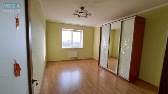 Продаж 2 кімнатної квартири (77/35/17), 9 пов. 9 пов. будинку, <a class="location-link" href="/glevaha/" title="Недвижимость Глеваха">Глеваха</a>, Вокзальна, 53 (изображение 4)