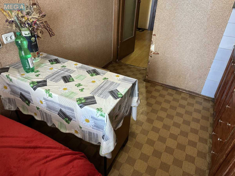 Продаж 1 кімнатної квартири (38/19/7), 6 пов. 9 пов. будинку, <a class="location-link" href="/kiev/" title="Недвижимость Київ">Київ</a>, <a class="location-link" href="/kiev/pecherskij/" title="Недвижимость Печерський район">Печерський р-н</a>, Кловський узвіз, 20 (изображение 12)