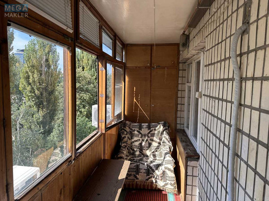 Продаж 1 кімнатної квартири (38/19/7), 6 пов. 9 пов. будинку, <a class="location-link" href="/kiev/" title="Недвижимость Київ">Київ</a>, <a class="location-link" href="/kiev/pecherskij/" title="Недвижимость Печерський район">Печерський р-н</a>, Кловський узвіз, 20 (изображение 22)