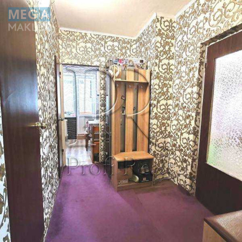 Продаж 1 кімнатної квартири (38/19/8), 1 пов. 9 пов. будинку, <a class="location-link" href="/kiev/" title="Недвижимость Київ">Київ</a>, <a class="location-link" href="/kiev/svyatoshinskij/" title="Недвижимость Святошинський район">Святошинський р-н</a>, Булгакова вулиця, 8А (изображение 8)