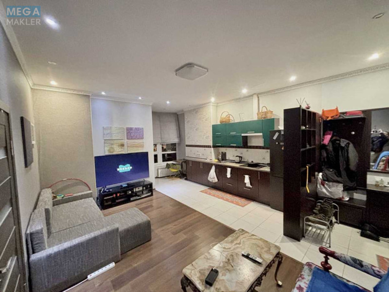 Продаж 1 кімнатної квартири (46/16/20), 14 пов. 33 пов. будинку, <a class="location-link" href="/kiev/" title="Недвижимость Київ">Київ</a>, <a class="location-link" href="/kiev/shevchenkovskij/" title="Недвижимость Шевченківський район">Шевченківський р-н</a>, Жилянская ул., 118 (изображение 3)