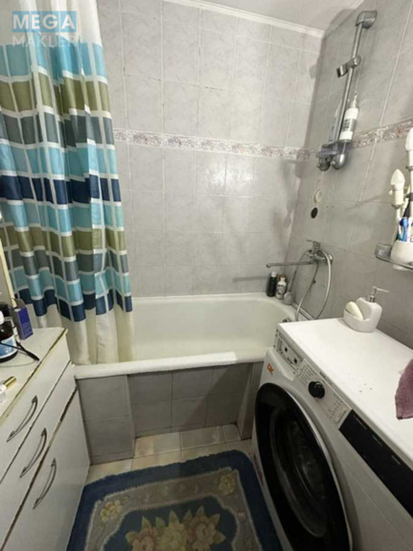 Продаж 3 кімнатної квартири (72/65/7), 6 пов. 9 пов. будинку, <a class="location-link" href="/chernovtsi/" title="Недвижимость Чернівці">Чернівці</a>, <a class="location-link" href="/chernovtsi/shevchenkovskij/" title="Недвижимость Шевченківський район">Шевченківський р-н</a>, проспект Незалежності, 108 (изображение 3)