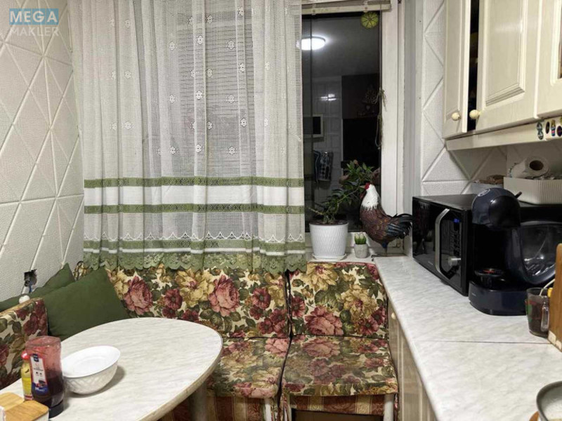 Продаж 3 кімнатної квартири (72/65/7), 6 пов. 9 пов. будинку, <a class="location-link" href="/chernovtsi/" title="Недвижимость Чернівці">Чернівці</a>, <a class="location-link" href="/chernovtsi/shevchenkovskij/" title="Недвижимость Шевченківський район">Шевченківський р-н</a>, проспект Незалежності, 108 (изображение 5)