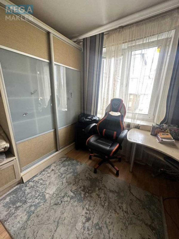 Продаж 3 кімнатної квартири (72/65/7), 6 пов. 9 пов. будинку, <a class="location-link" href="/chernovtsi/" title="Недвижимость Чернівці">Чернівці</a>, <a class="location-link" href="/chernovtsi/shevchenkovskij/" title="Недвижимость Шевченківський район">Шевченківський р-н</a>, проспект Незалежності, 108 (изображение 8)