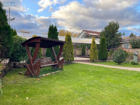 Продаж дома, 2&nbsp;поверху, 215&nbsp;кв.м, 4&nbsp;кімнати, ділянка 11&nbsp;соток, <a class="location-link" href="/kiev/" title="Недвижимость Київ">Київ</a>, <a class="location-link" href="/kiev/obolonskij/" title="Недвижимость Оболонський район">Оболонський р-н</a>, Богатирська вул., 30A (изображение 2)