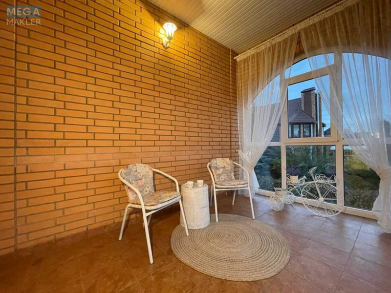 Продаж дома, 2 поверху, 215 кв.м, 4 кімнати, ділянка 11 соток, <a class="location-link" href="/kiev/" title="Недвижимость Київ">Київ</a>, <a class="location-link" href="/kiev/obolonskij/" title="Недвижимость Оболонський район">Оболонський р-н</a>, Богатирська вул., 30A (изображение 11)