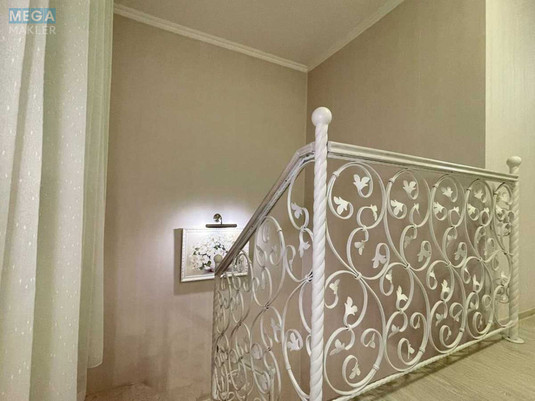 Продаж дома, 2&nbsp;поверху, 215&nbsp;кв.м, 4&nbsp;кімнати, ділянка 11&nbsp;соток, <a class="location-link" href="/kiev/" title="Недвижимость Київ">Київ</a>, <a class="location-link" href="/kiev/obolonskij/" title="Недвижимость Оболонський район">Оболонський р-н</a>, Богатирська вул., 30A (изображение 15)