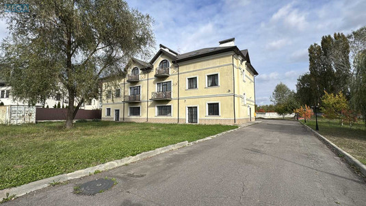 Продаж дома, 3 поверху, 834 кв.м, 10 кімнат, ділянка 20 соток, <a class="location-link" href="/kozin/" title="Недвижимость Козин">Козин</a>, Козацька (изображение 2)