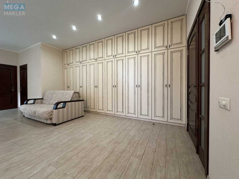 Продаж дома, 3 поверху, 198 кв.м, 4 кімнати, ділянка 5 соток, <a class="location-link" href="/yurevka-selo-kv/" title="Недвижимость Юрівка">Юрівка</a>, Горохівська (Ватутіна), 56 (изображение 6)