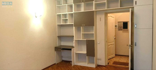 Продаж 2 кімнатної квартири (51/28/14), 3 пов. 4 пов. будинку, <a class="location-link" href="/kiev/" title="Недвижимость Київ">Київ</a>, <a class="location-link" href="/kiev/shevchenkovskij/" title="Недвижимость Шевченківський район">Шевченківський р-н</a>, Тургенєвська вул., 35а (изображение 2)