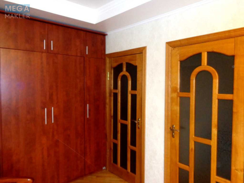 Продаж 3 кімнатної квартири (81/60/9), 12 пов. 16 пов. будинку, <a class="location-link" href="/kiev/" title="Недвижимость Київ">Київ</a>, <a class="location-link" href="/kiev/goloseevskij/" title="Недвижимость Голосіївський район">Голосіївський р-н</a>, Лятошинського вул., 2 (изображение 6)