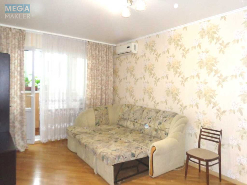 Продаж 3 кімнатної квартири (81/60/9), 12 пов. 16 пов. будинку, <a class="location-link" href="/kiev/" title="Недвижимость Київ">Київ</a>, <a class="location-link" href="/kiev/goloseevskij/" title="Недвижимость Голосіївський район">Голосіївський р-н</a>, Лятошинського вул., 2 (изображение 8)