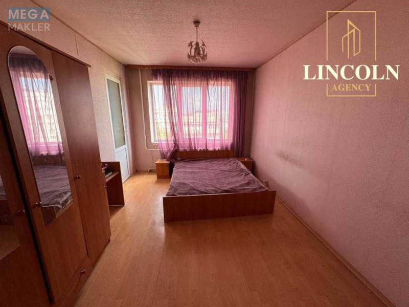 Продаж 3 кімнатної квартири (69/?/7), 10 пов. 12 пов. будинку, <a class="location-link" href="/kiev/" title="Недвижимость Київ">Київ</a>, <a class="location-link" href="/kiev/svyatoshinskij/" title="Недвижимость Святошинський район">Святошинський р-н</a>, Гната Юры ул., 10 (изображение 3)