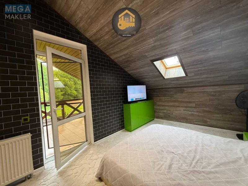 Продаж дома, 2&nbsp;поверху, 400&nbsp;кв.м, 13&nbsp;кімнат, ділянка 12&nbsp;соток, <a class="location-link" href="/petrovskoe-selo-kv-borispolskij-rajon/" title="Недвижимость Петропавлівське">Петропавловское</a>, центральна (изображение 10)