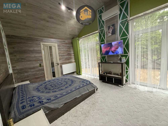 Продаж дома, 2&nbsp;поверху, 400&nbsp;кв.м, 13&nbsp;кімнат, ділянка 12&nbsp;соток, <a class="location-link" href="/petrovskoe-selo-kv-borispolskij-rajon/" title="Недвижимость Петропавлівське">Петропавловское</a>, центральна (изображение 12)