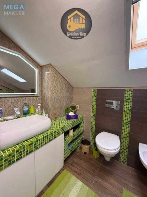 Продаж дома, 2&nbsp;поверху, 400&nbsp;кв.м, 13&nbsp;кімнат, ділянка 12&nbsp;соток, <a class="location-link" href="/petrovskoe-selo-kv-borispolskij-rajon/" title="Недвижимость Петропавлівське">Петропавловское</a>, центральна (изображение 13)