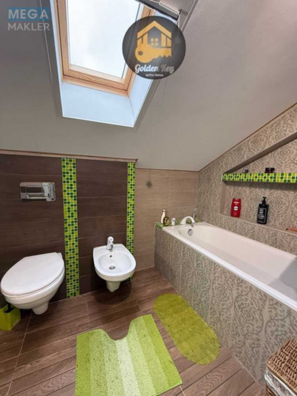 Продаж дома, 2&nbsp;поверху, 400&nbsp;кв.м, 13&nbsp;кімнат, ділянка 12&nbsp;соток, <a class="location-link" href="/petrovskoe-selo-kv-borispolskij-rajon/" title="Недвижимость Петропавлівське">Петропавловское</a>, центральна (изображение 14)